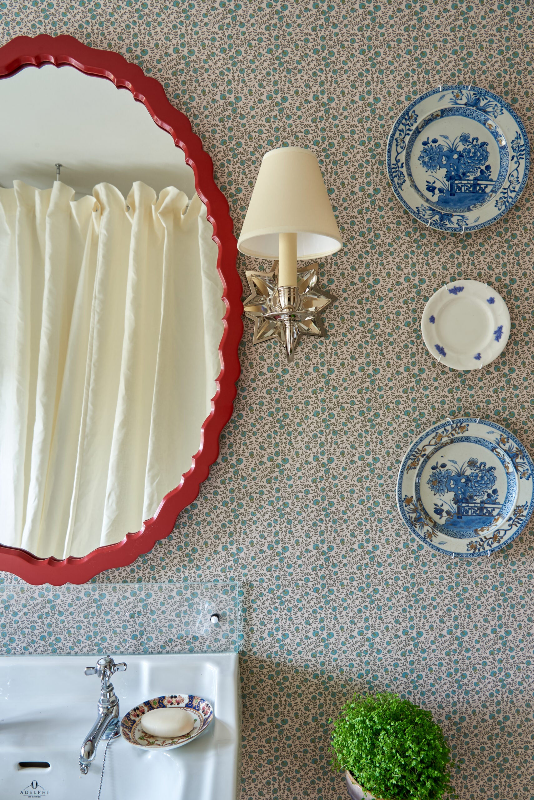 Jago Mirror by Sarah Vanrenen