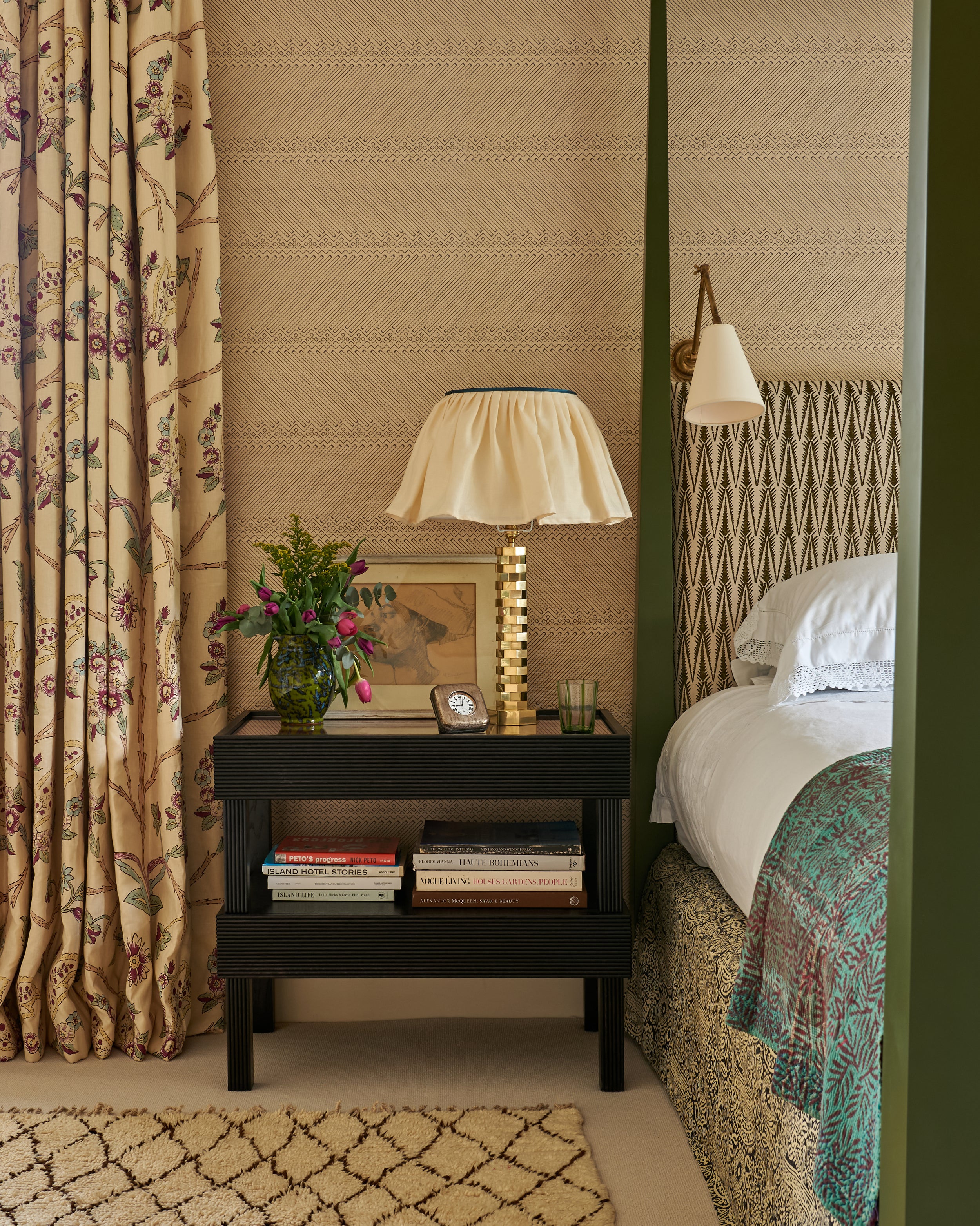 16" Knick Knock Gathered Lampshade with blue silk top trim