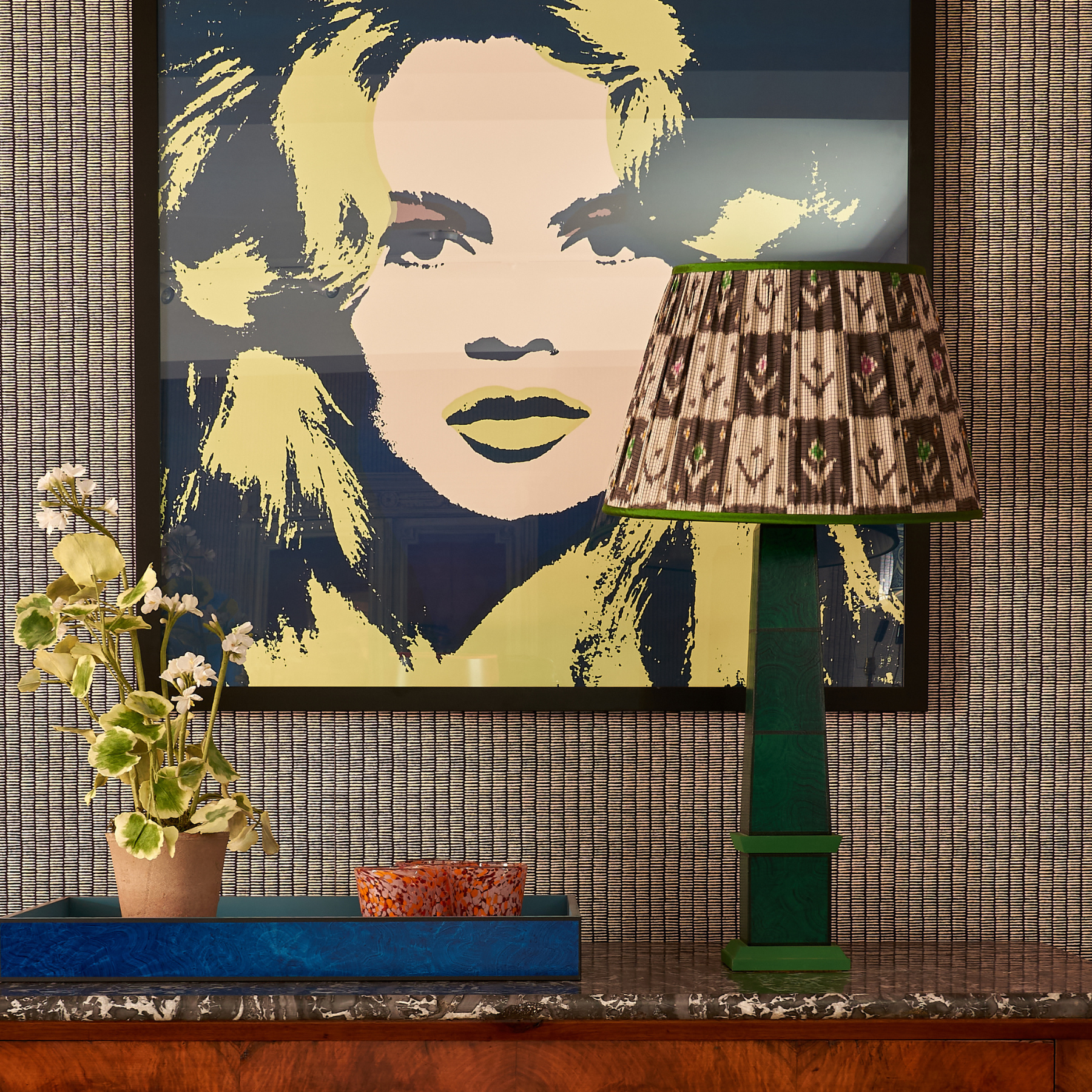 Handpainted malachite obelisk lamp in green