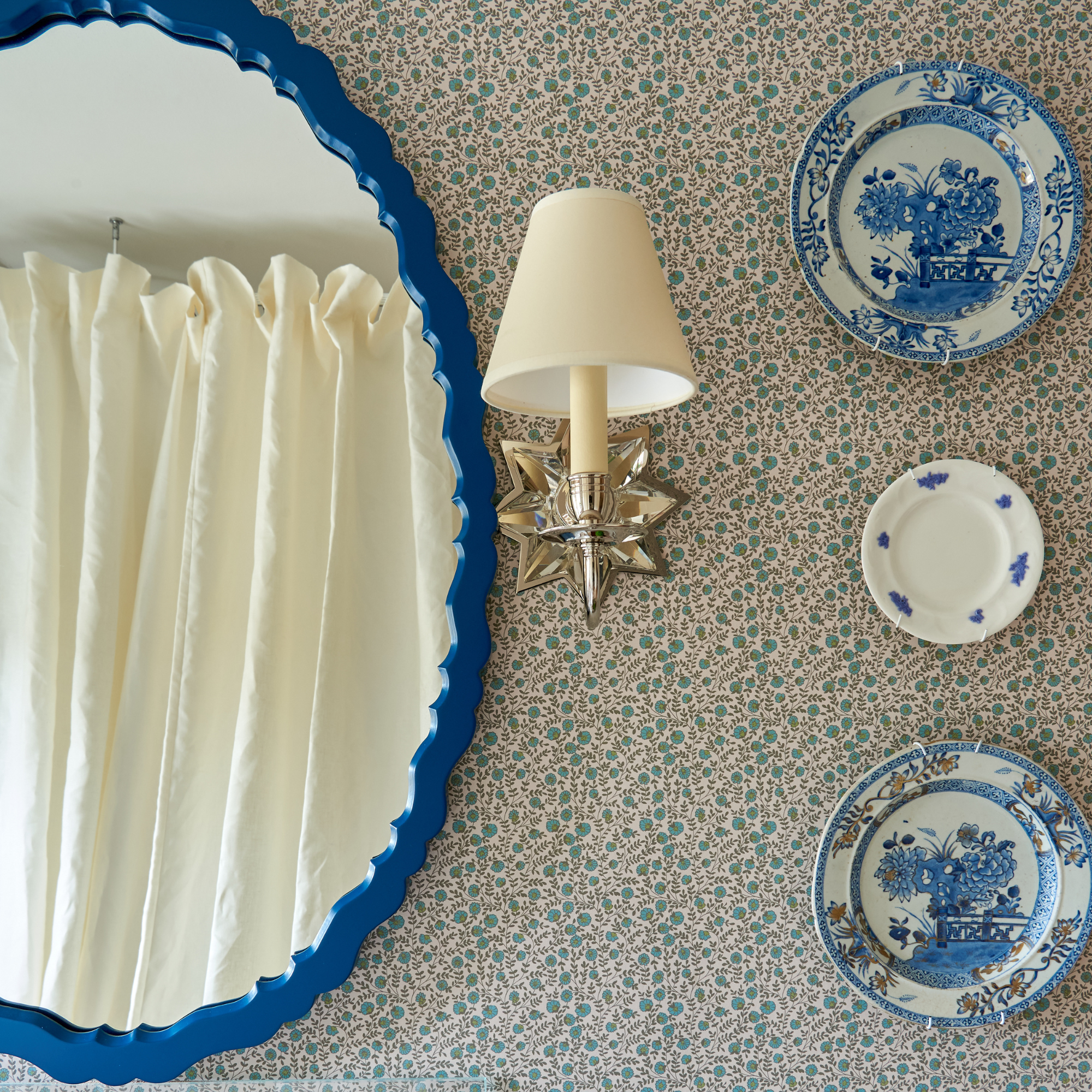 Jago Mirror by Sarah Vanrenen