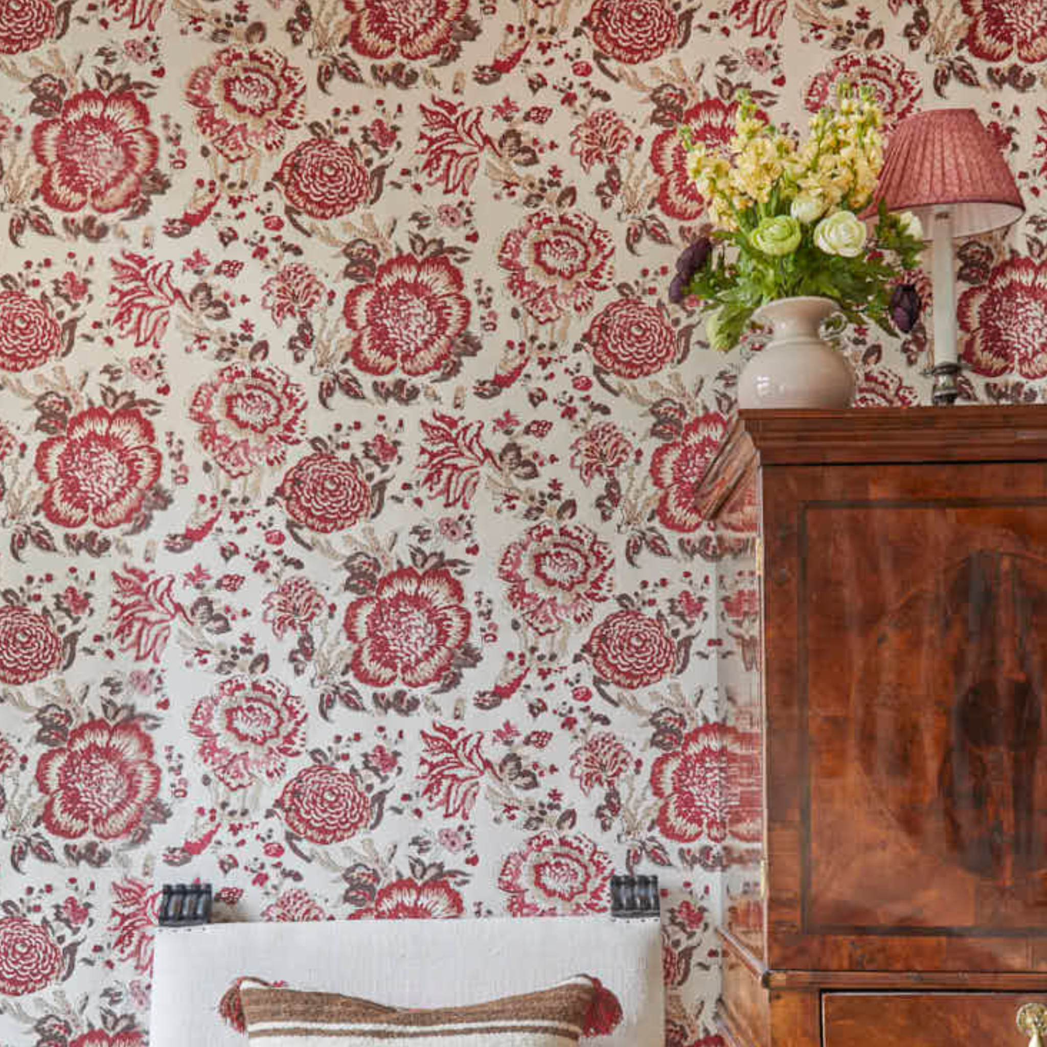 Dahlia Red Wallpaper