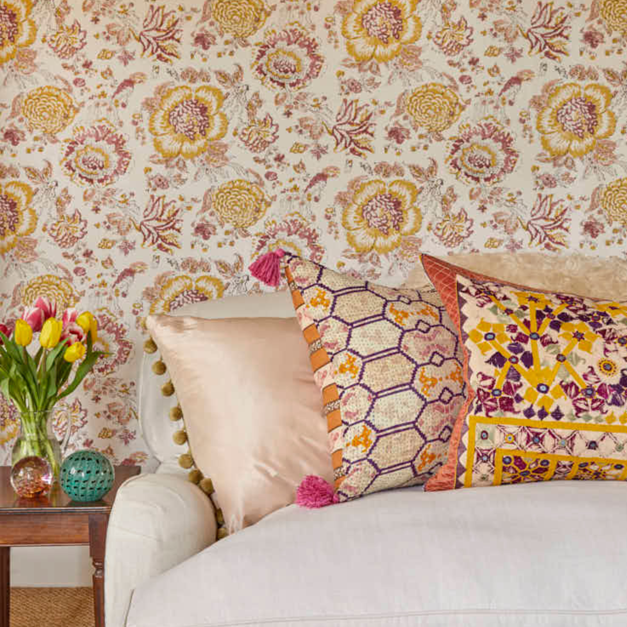 Dahlia Yellow Wallpaper
