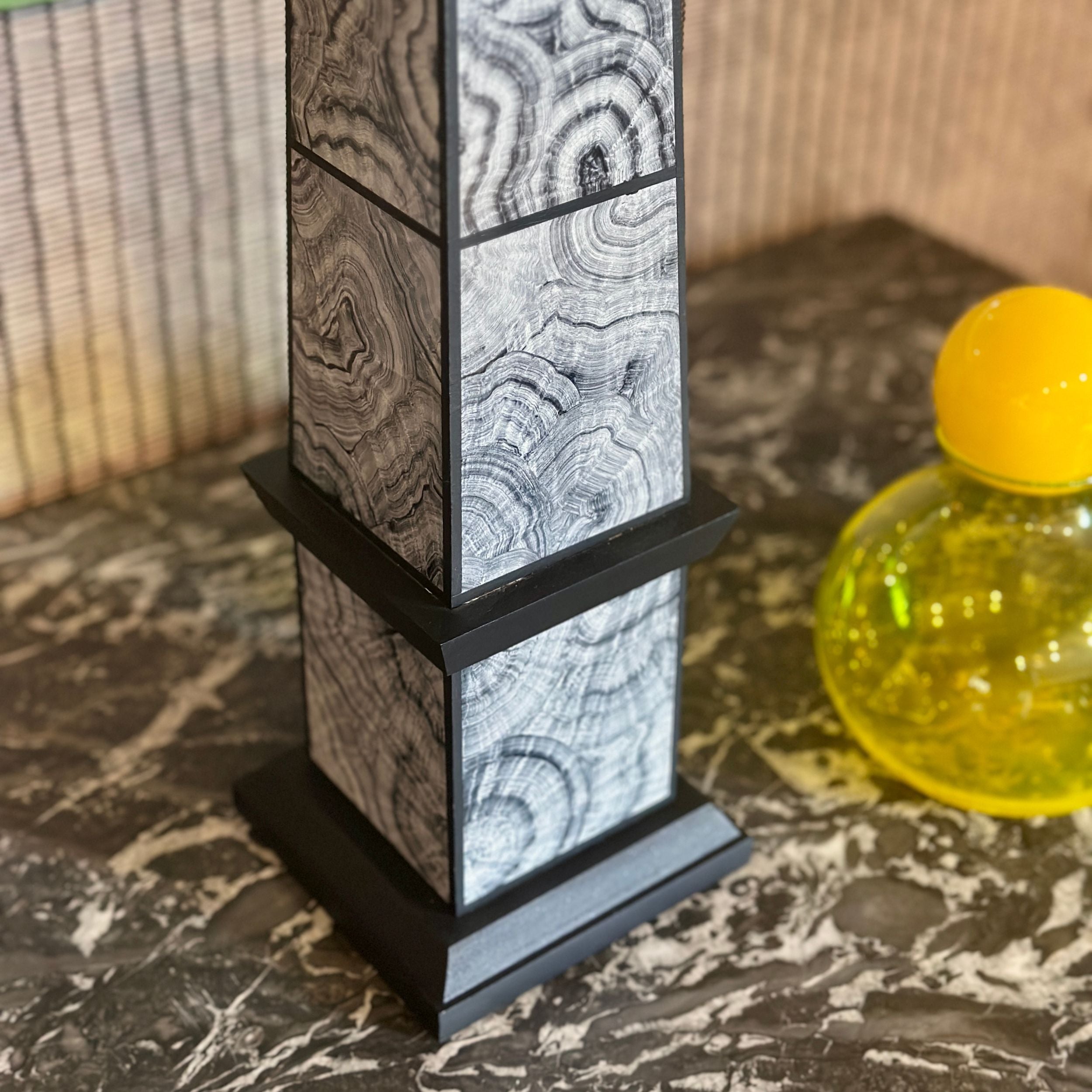 Handpainted Black malachite obelisk lamp